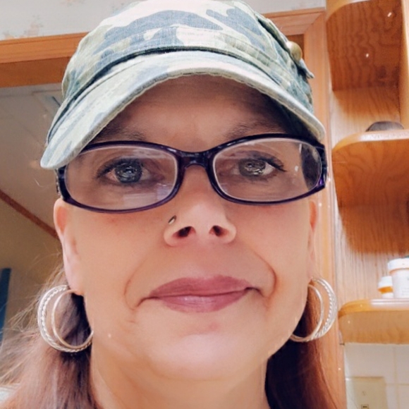 Meet your Posher, Regan - Picture 3 of 3